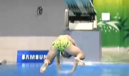 跳水失败视频,跳水失败引发网友热议